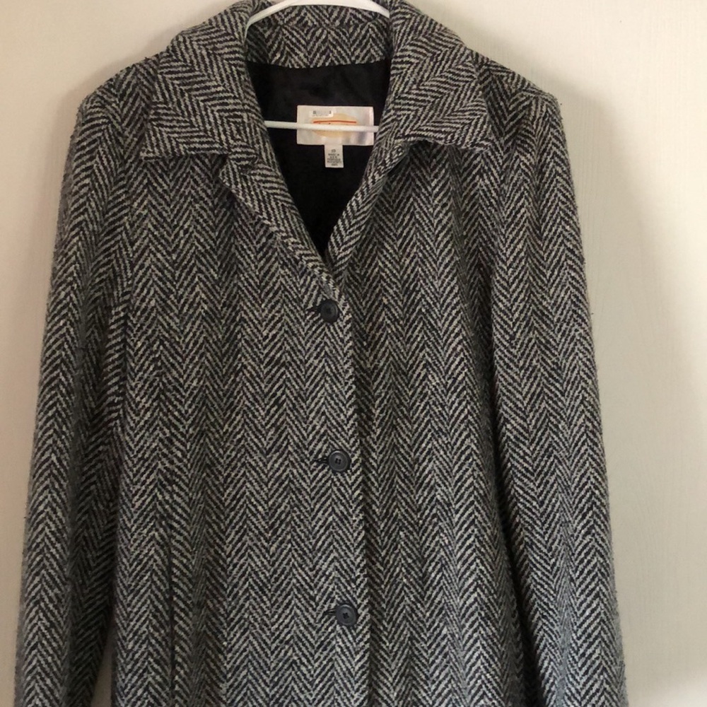 Woman’s fall VTG rare wool Sophisticated Talbots Herringbone, long coat